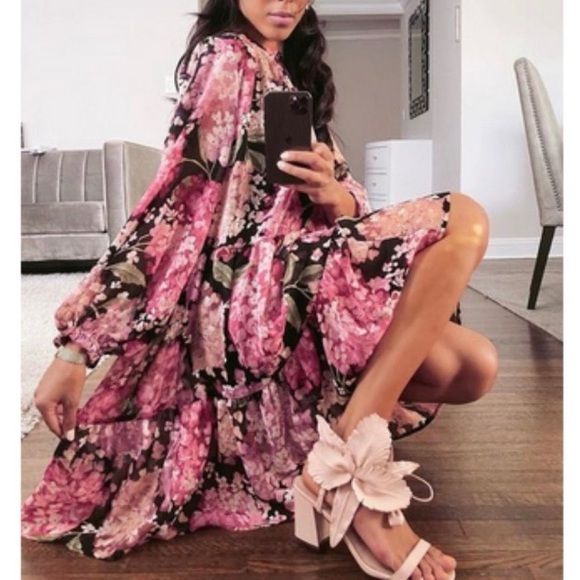 H&M Dresses & Skirts - H&M Floral Chiffon Dress ✨LAST ONE*✨